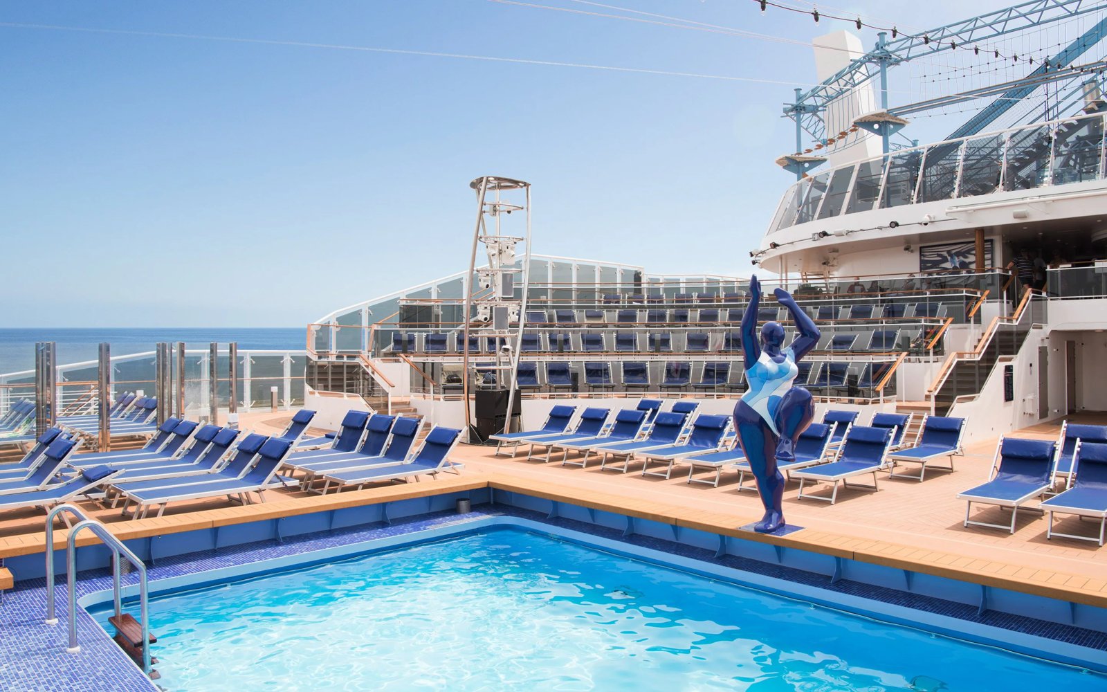 Horizon Pool e área externa do MSC Meraviglia