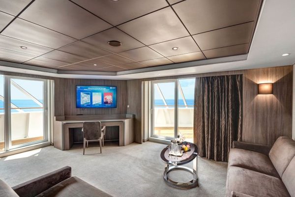 large_Msc_Grandiosa_Yacht_Club_Suite_Royal