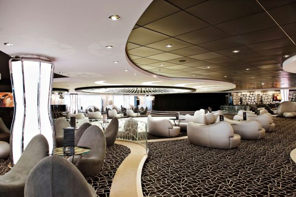 MSC Divina - Black and White Lounge