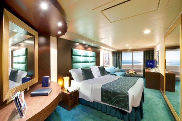 MSC Divina - Suite Aurea com janela panoramica