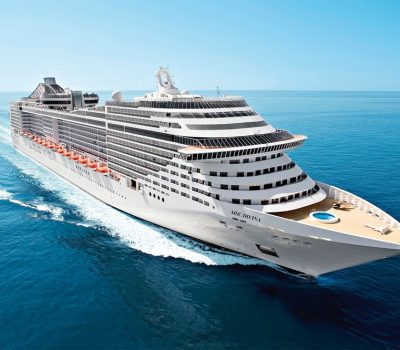 MSC Divina navegando